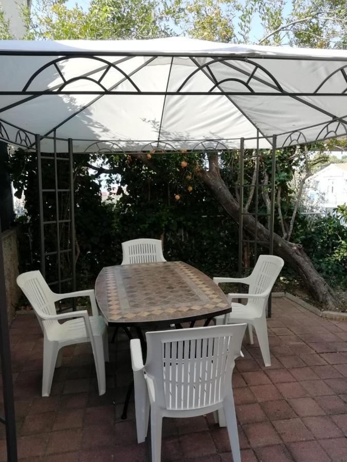 Apartmani Ivona Podgora Exterior photo